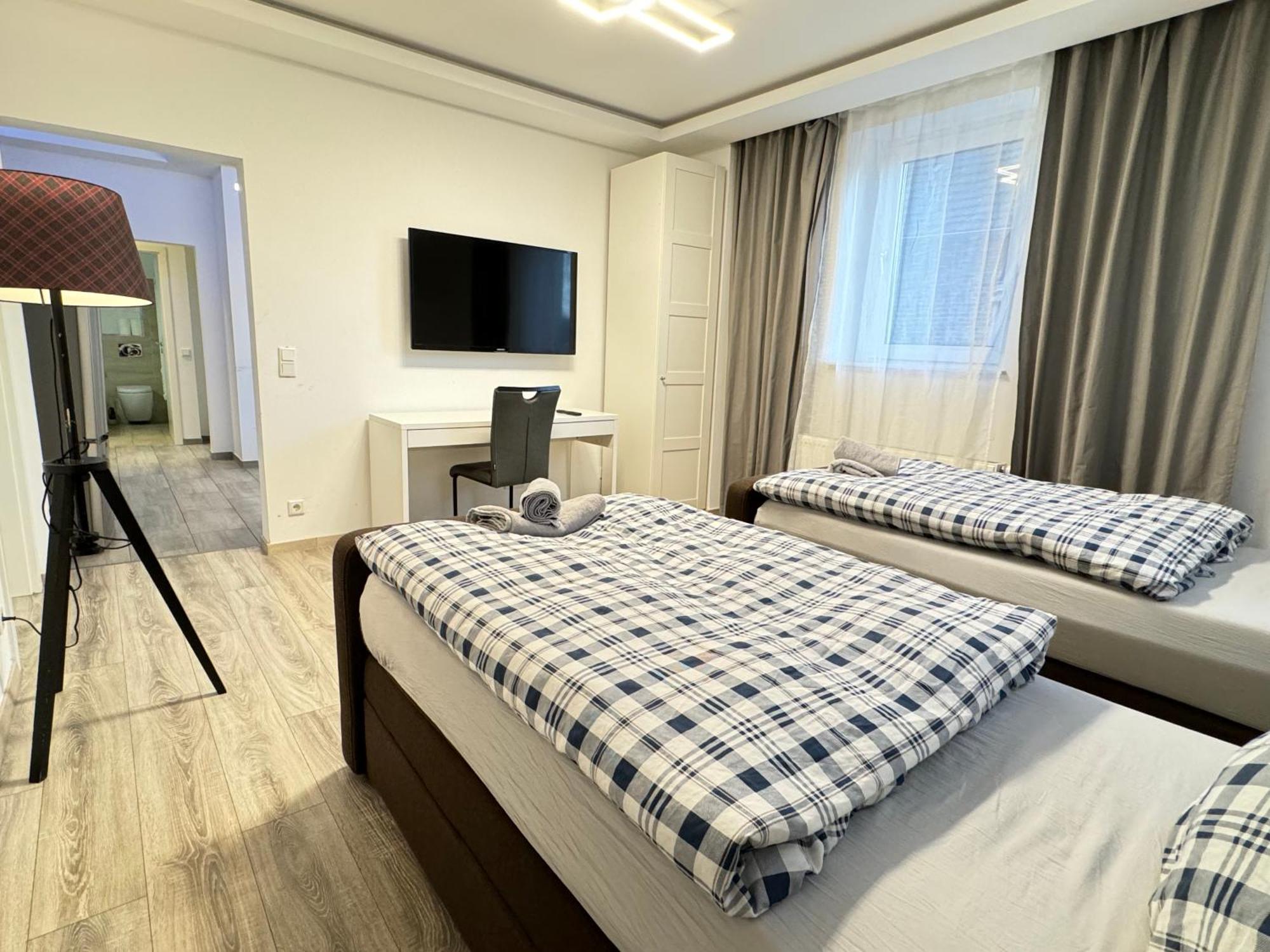 Apartments - Free Parking - Wifi - Kitchen Essen Esterno foto