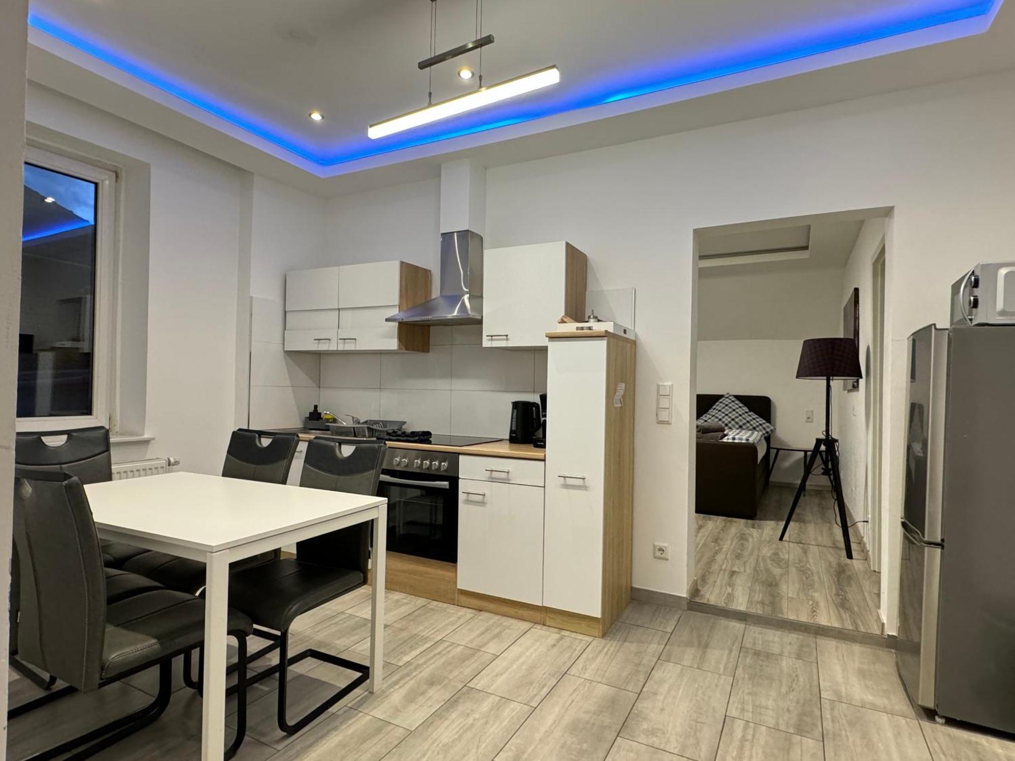 Apartments - Free Parking - Wifi - Kitchen Essen Esterno foto