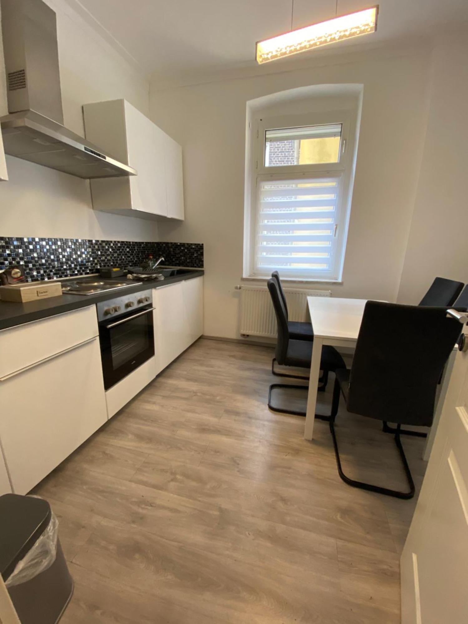 Apartments - Free Parking - Wifi - Kitchen Essen Esterno foto