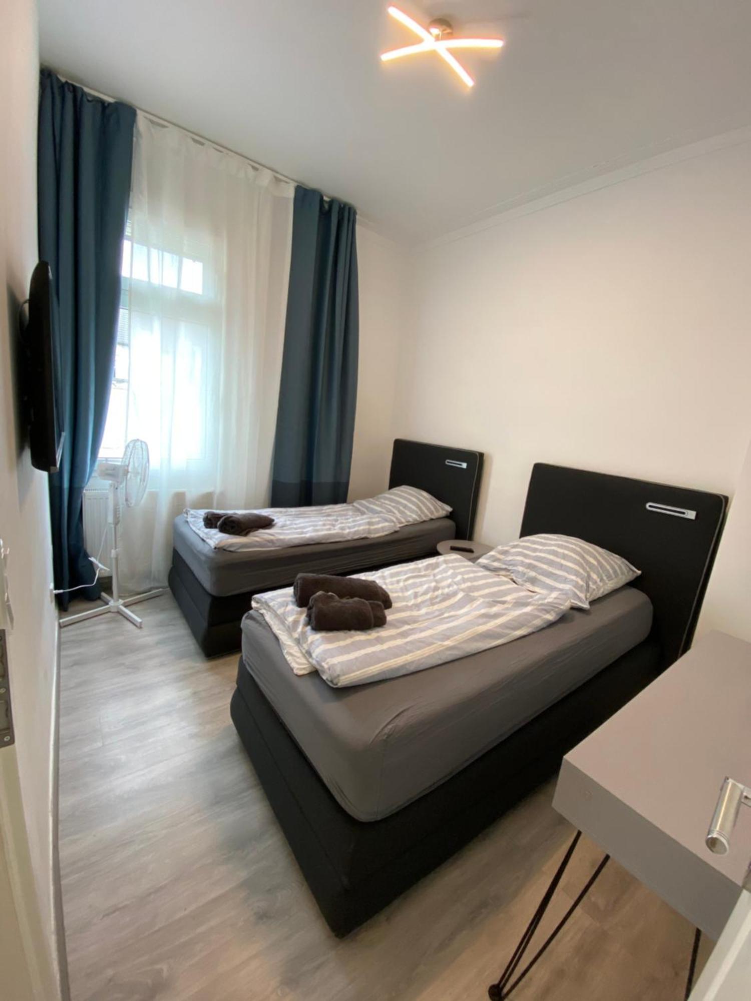 Apartments - Free Parking - Wifi - Kitchen Essen Esterno foto